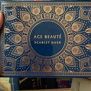 Ace beaute scarlet dusk pallet
